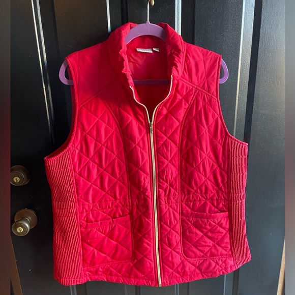 Kim Rogers Red Curvy Puffer Vest, Size 1X – Plus Size Winter Outerwear - Picture 1 of 10